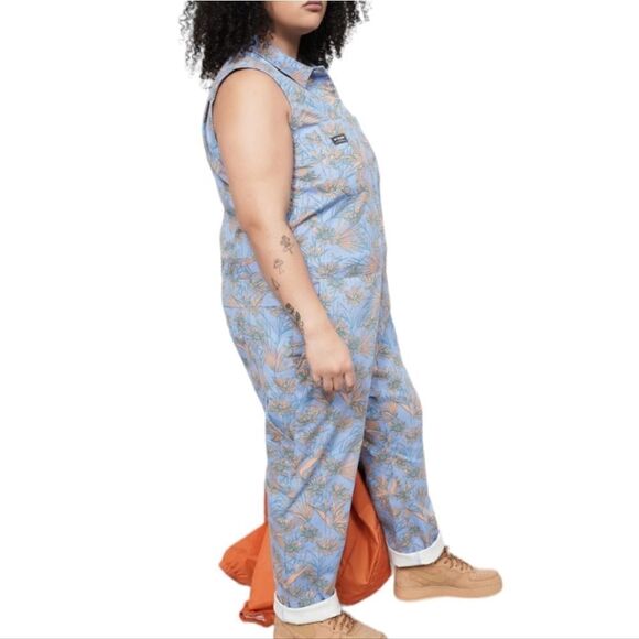 The Essential Sleeveless Coverall - Picture 2 of 9